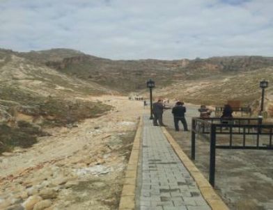 Üniversite Öğrencilerinden Hasuni Mağaralarına Ziyaret