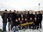 Kuru Kafalardan Bayburt Grup Özel İdaresporlu Futbolculara Tatlı İkramı