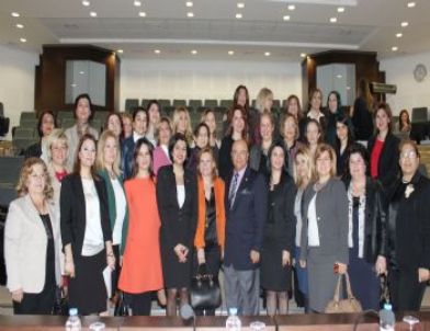 Özden'den 'Koltuklarınızı Bırakın' Çağrısı