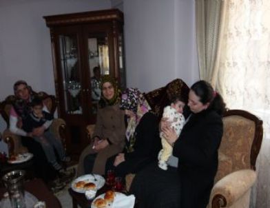 Başkan Küçükler ve Eşinden, Kadınlara Yemek