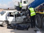 BAŞAKPıNAR - Beton Mikseri Otomobille Çarpıştı: 1 Ölü, 5 Yaralı
