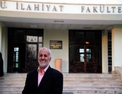 Emekli Oldu Üniversiteye Başladı