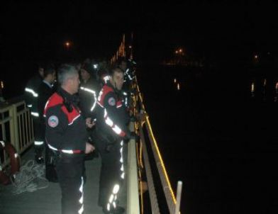 Nehre Atlayan Genç Kız Kayboldu