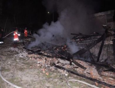 Zonguldak’ta Ahşap Ev Yangını