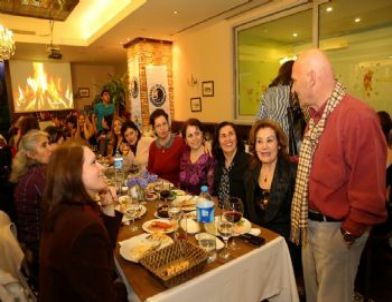 Başkan Öz, Kadın Personelini Unutmadı