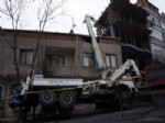 BARBAROS HAYRETTİN PAŞA - Beton Pompalama Aracı Binanın Üzerine Devrildi