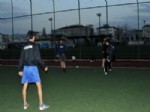 Fenerbahçeli Eski Futbolcu Faruk, Yeşil Sahalara Döndü