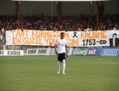 'müslüm Babayı' Taraftar Unutmadı