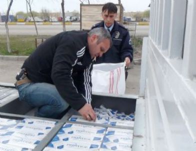 Aksaray'da Tavuk Kafeslerinden Kaçak Sigara Çıktı