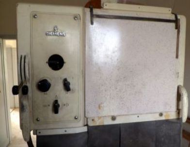 Kapanan Sağlık Ocağında Unutulan Röntgen Cihazı Köylüleri Tedirgin Ediyor