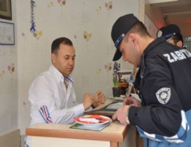 Manisa Zabıtasından Festival Denetimi