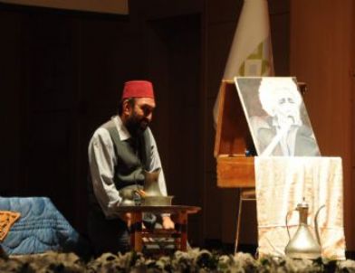 Mehmet Akif Ersoy “safahat, Mehmet Akif Dönüyor, Ya Siz Neredesiniz?” Oyunuyla Anıldı