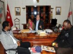 Nijeryalı Sığınmacı Aile Başkan Ok'u Ziyaret Etti