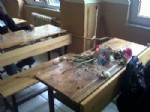 MEHMET ÖZÇELIK - Sınıf Arkadaşları Kazada Ölen Binnur'a Ağlıyor
