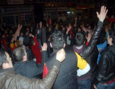 Galatasaray”ın Tur Atlamasını Giresunlular Coşku İle Kutladı