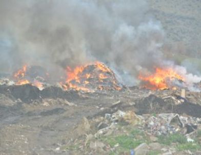 İnegöl’de Eski Çöplük Alanında Yangın