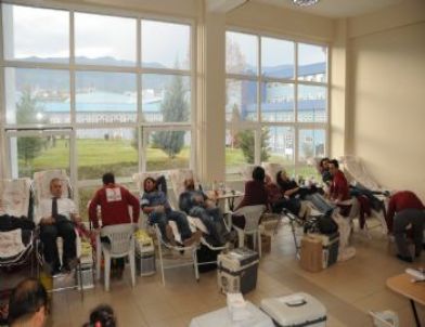 Kbü’de ‘genç Nesil Kan Verir' Kampanyası