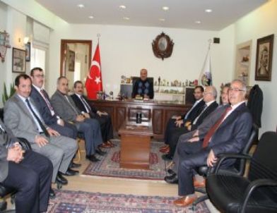 Manisa'daki Müftüler Başkan Aşkın’ı Ziyaret Etti