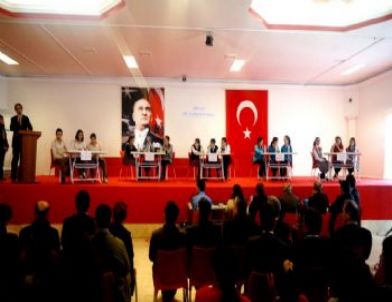 Sarıgöl'de, Bilgi ve Genel Kültür Yarışması Heyecanlı Geçti