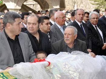 Yangın faciasında ölenlere son veda