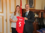 VOLEYBOL MILLI TAKıMı - Yıldız Millilerden Başkan Altepe’ye Teşekkür Ziyareti