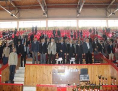 Başarılı Sporcular Ödüllendirildi