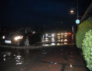 Lodos, Birinci Kordon’u Sular Altında Bıraktı