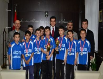 Ayvacıklı Öğrencilerin Sportif Başarısı