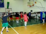 EDIRNESPOR - Bursa Büyükşehir Belediyesporlu Basketçiler, Edirnespor'u Geçmek İstiyor