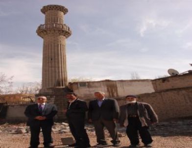 Ceyhan Camisi Restore Ediliyor