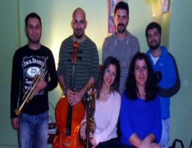 Eski 45’liklerle Akdeniz Rüyası