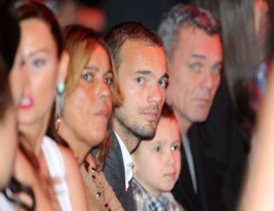 Sneijder’ın Eşi Cabau: “real Madrid’i Sahadan Sileceğiz”