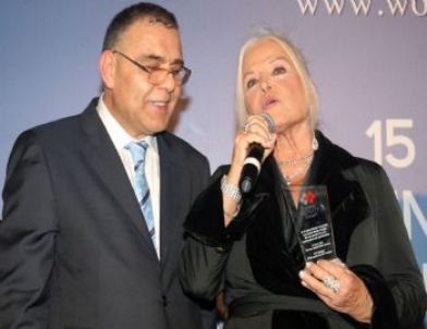 26. Uluslararası Tüketici ve Sosyal Medya Zirvesi Ödülleri Sahiplerini Buldu