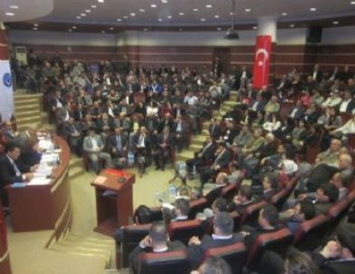 Kamu-sen Tarafından 'milli Birlik Meselemiz' Konulu Panel Düzenlendi