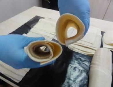 Uyuşturucu kuryesi nine, yakayı ele verdi