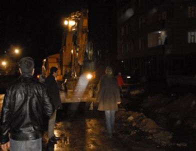 Muş'un Bulanık İlçesinde Evler Kar Suları Altına Kaldı