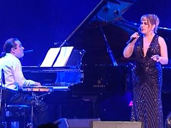 Sezen Aksu'yla Dalga Geçtiler