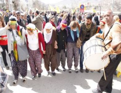 Tunceli’de Nevruz Coşku İle Kutlandı