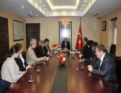 Vali Coş: 'tüketicisi Bilinçli Olan Ülkelerin, Ekonomileri De Sağlıklı Büyüyor'