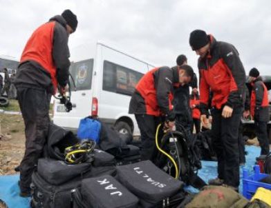 Kaybolan Balıkçı Kadını 29 Kişilik Dalgıç Ekibi Arıyor