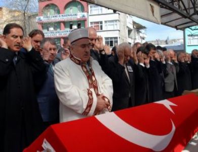 Eski Bakan Şahin Ebediyete Uğurlandı