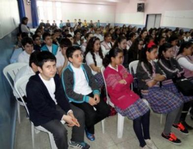 Öğrencilere Sınav Kaygısını Giderme Semineri Verildi