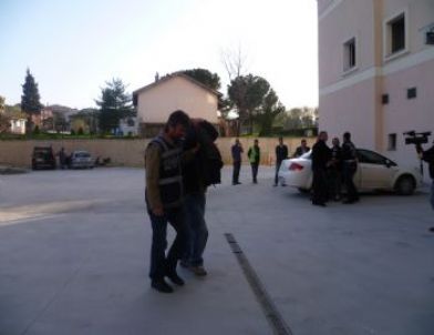 Sakarya’da Suç Örgütü Kurdukları İddiası İle 15 Kişi Gözaltına Alındı