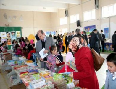 Suşehri’nde “kitap Okuma Şenliği”