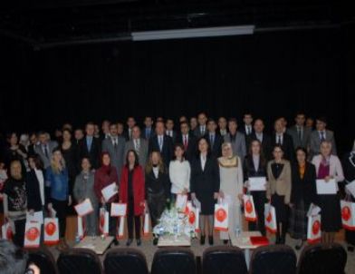 Sınıf Öğretmenleri Sertifikalarını Aldı