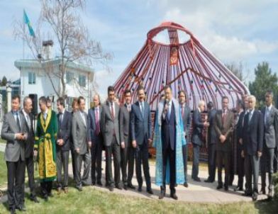 Kazaklar, Ankara’da ‘Nevruz’ Kutladı