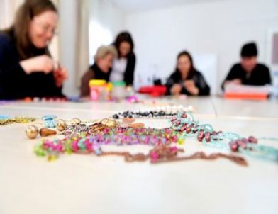 Bornovalılar'ın Hayatı Kurslarla Zenginleşiyor