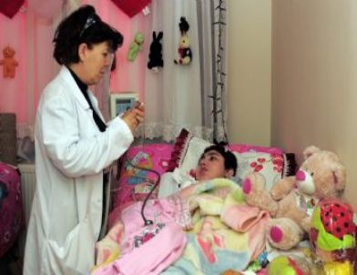 Engelli Sevim’e Doğum Günü Sürprizi