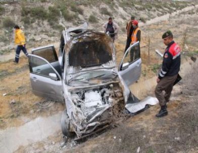 Kazada Yaralanan Minik Berrin’i Askerler Sakinleştirdi