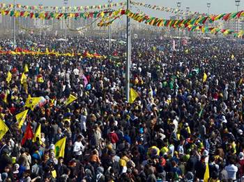Öcalan'dan 'silahları bırakın' çağrısı
